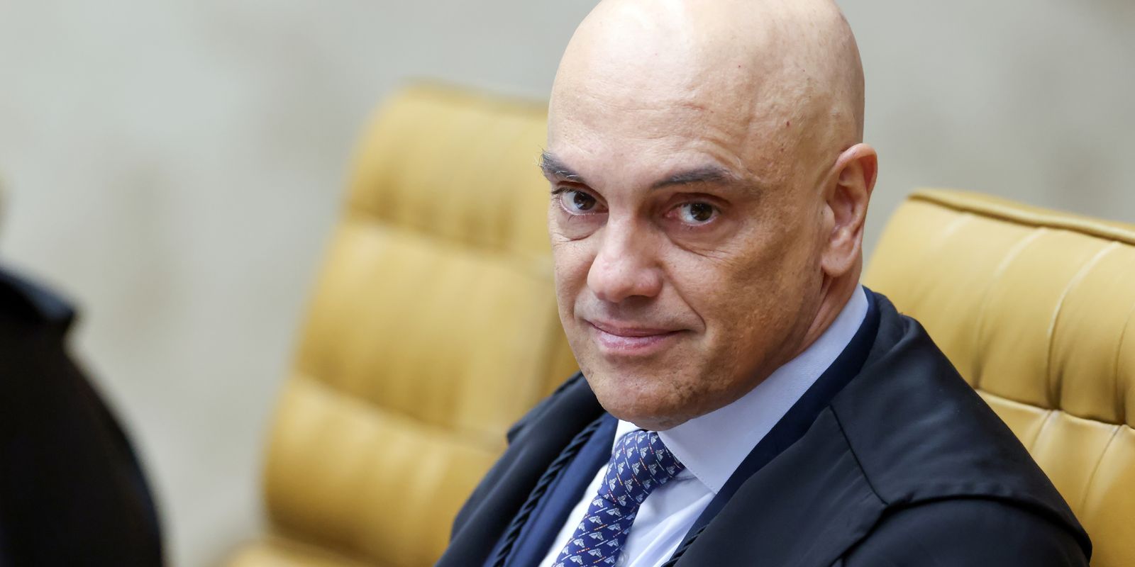 Moraes retira sigilo de inquérito de tentativa de golpe